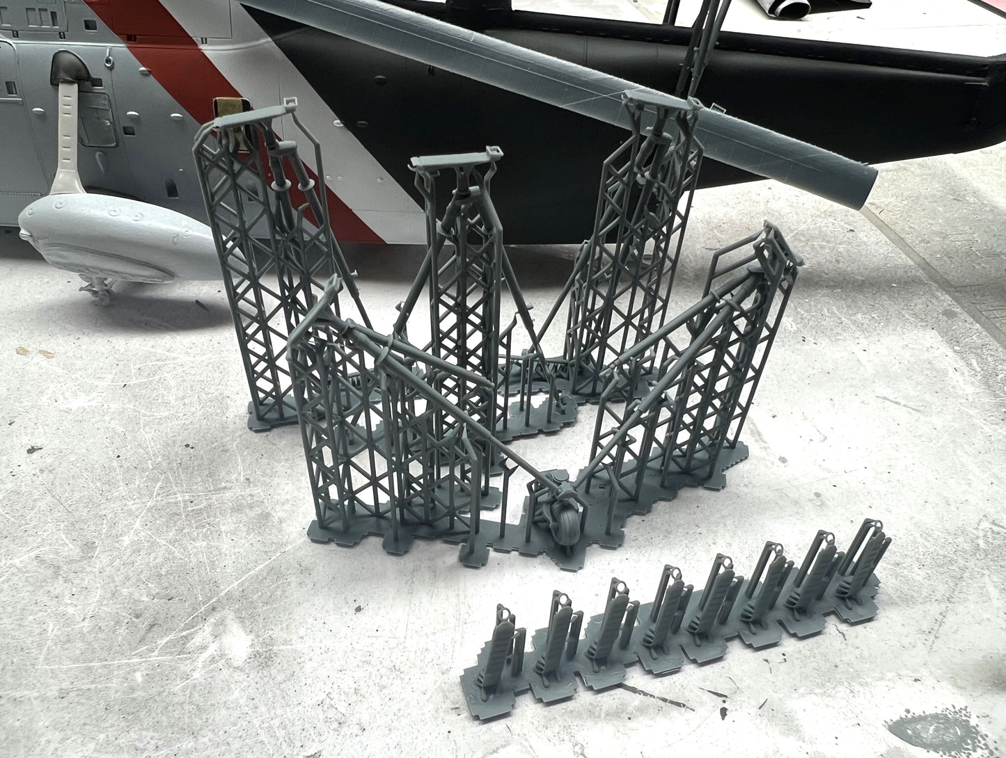 #48-132 1/48 scale Main blade Support frame - "Four Rail Bridge", "Christmas tree"